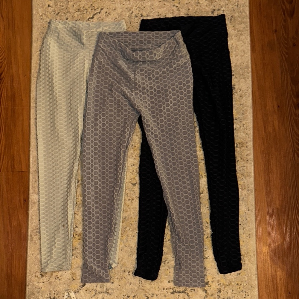 Textured Leggings Set of 3 in Cream, Gray, and Blue